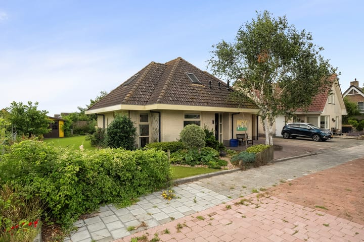 Photo 2 of Van Foreestweg 6-B