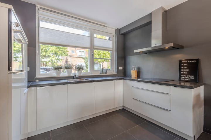 Foto 7 van Frederikstraat 6