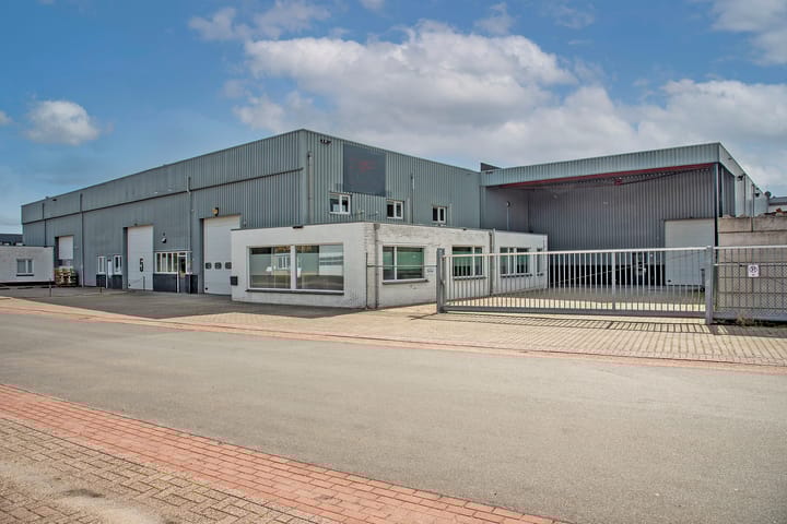 Ambachtstraat 3-5, Borne