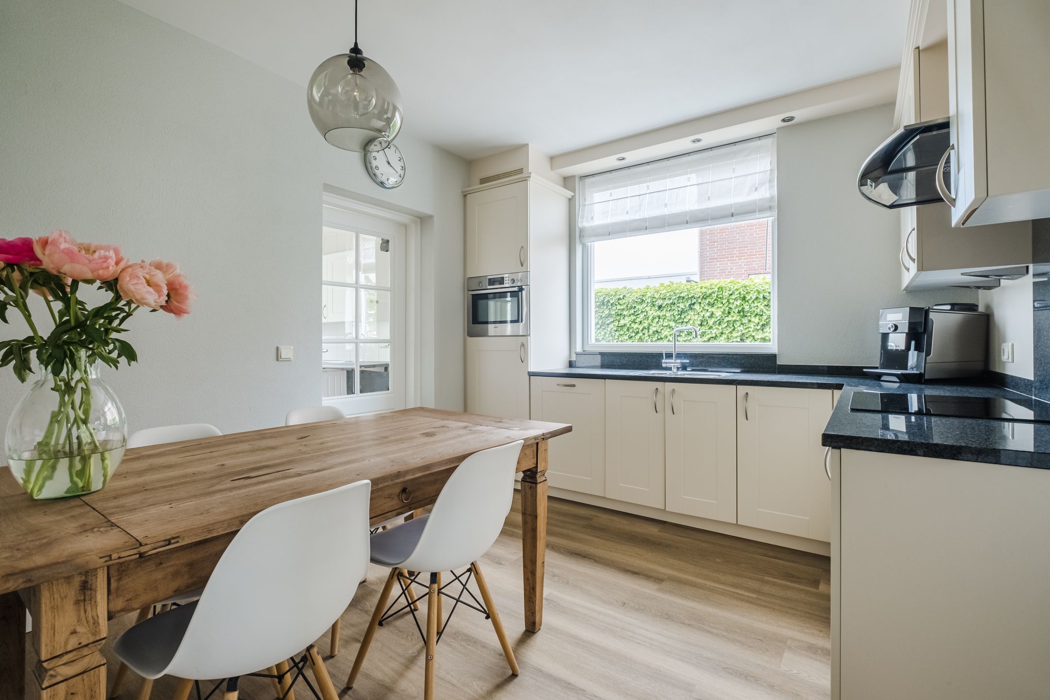 Foto 21 van Azaleastraat 24