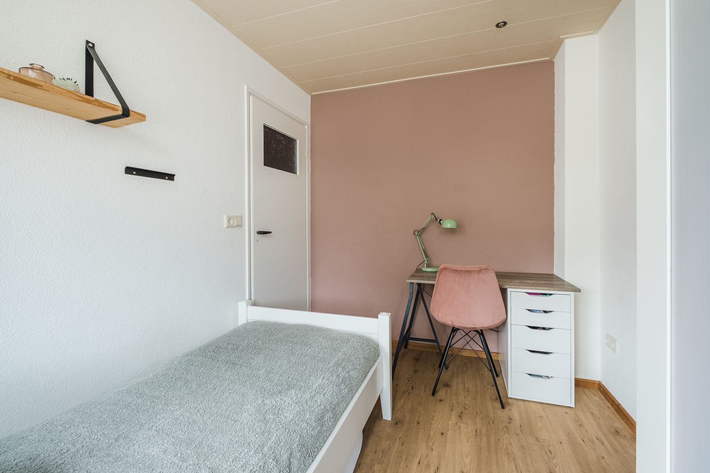 Foto 34 van Azaleastraat 24