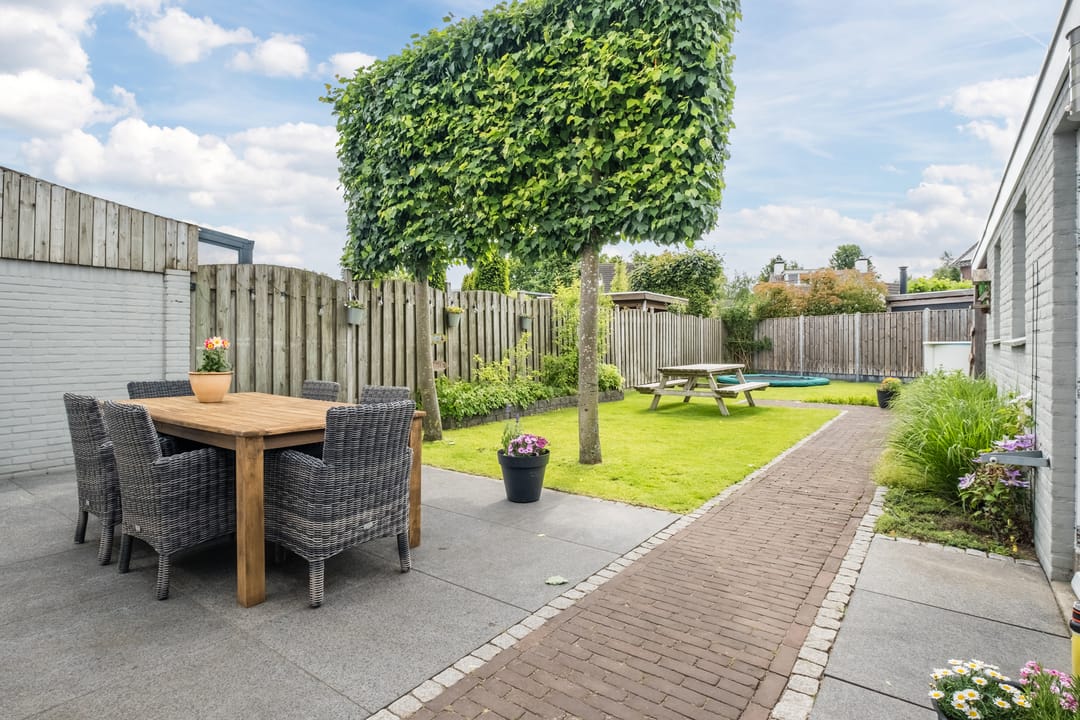 Foto 46 van Azaleastraat 24