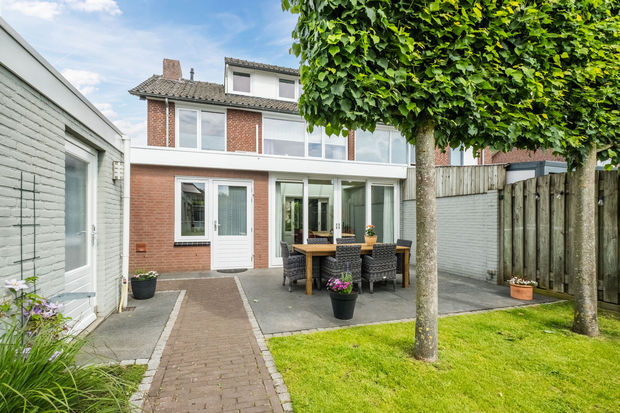 Foto 51 van Azaleastraat 24