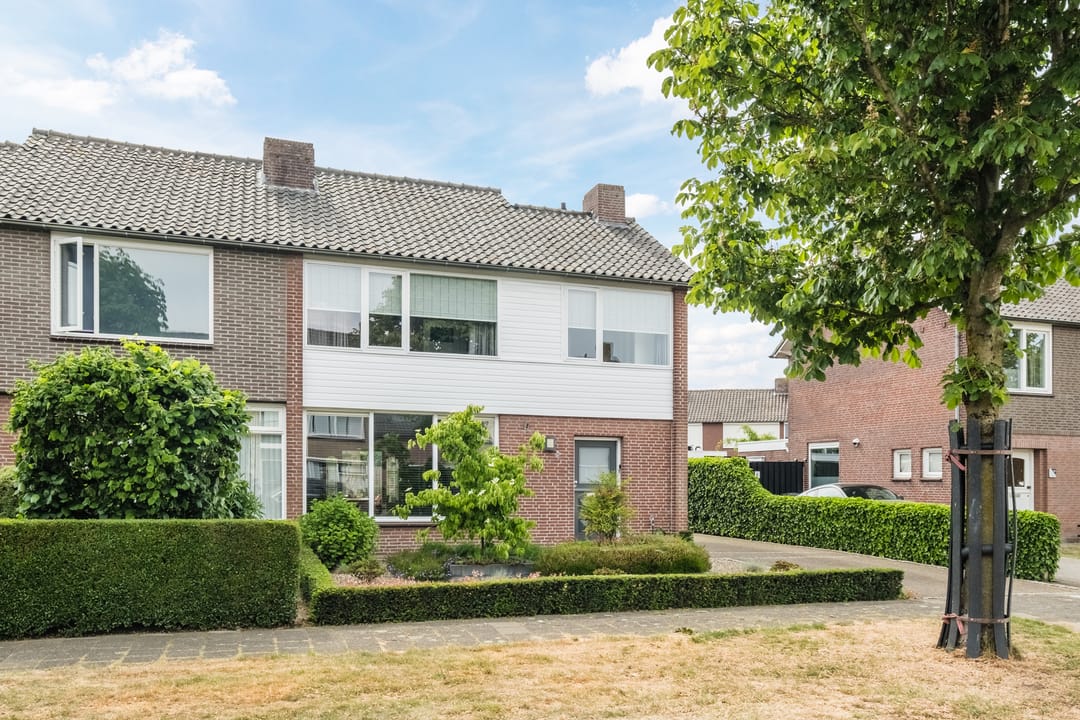 Foto 56 van Azaleastraat 24