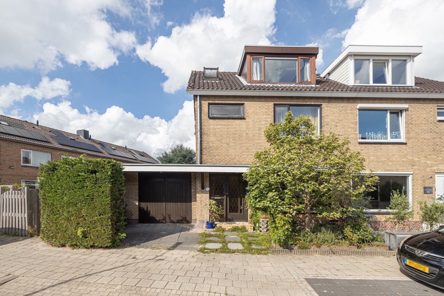 Foto 1 van van der Hoevenlaan 5