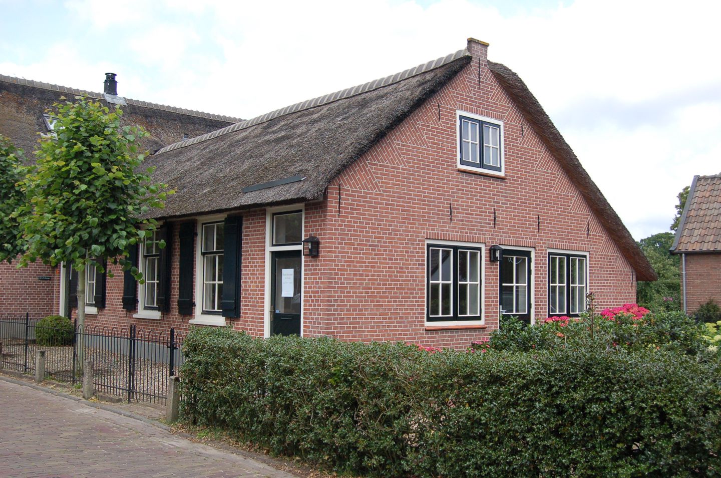 View photo 1 of Brinklaan 9