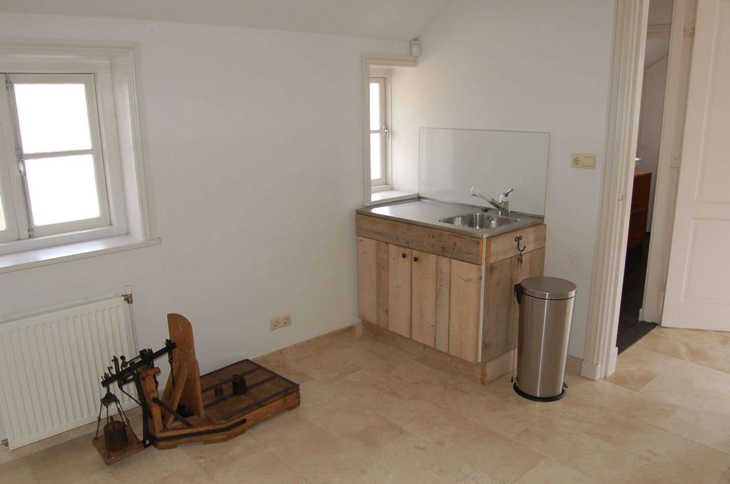 View photo 3 of Brinklaan 9