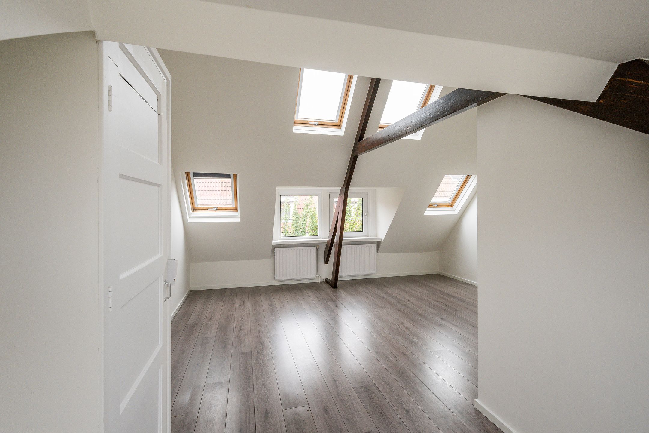 Foto 18 van Da Costastraat 33-A