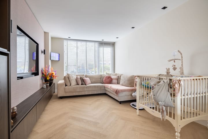 Photo 7 of Taxusstraat 16