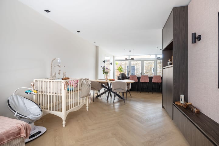 Photo 8 of Taxusstraat 16