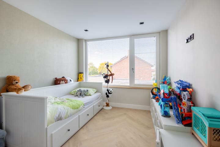 Photo 18 of Taxusstraat 16