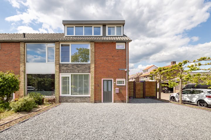 Photo 33 of Taxusstraat 16