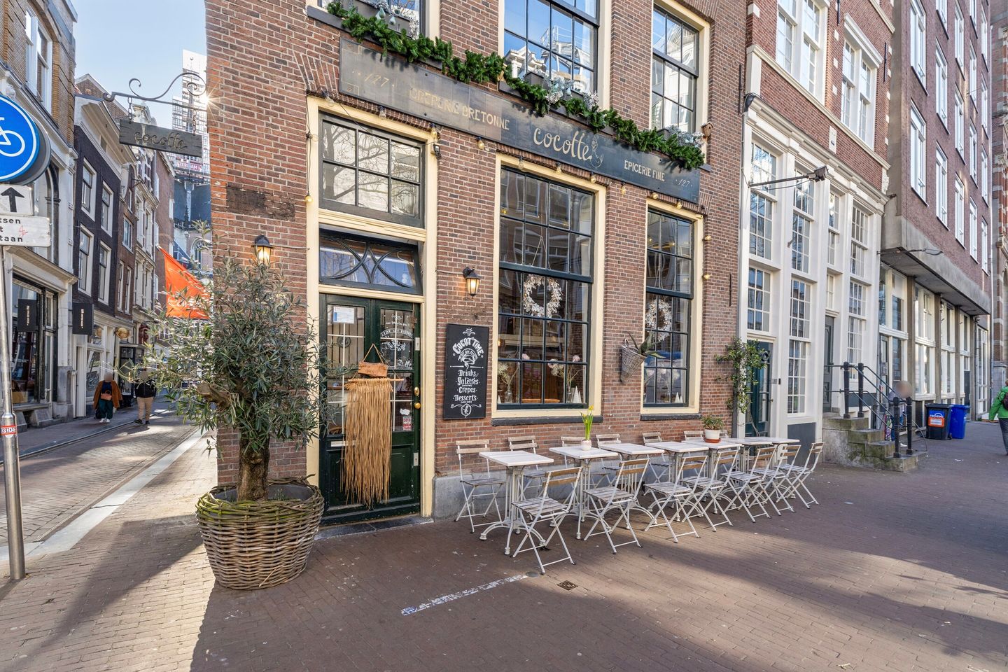 Bekijk foto 1 van Spuistraat 127
