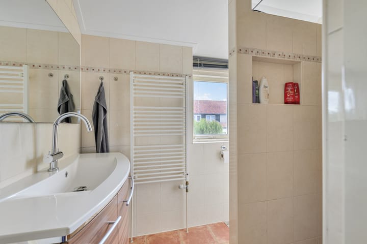 Foto 18 van Zuideinde 209