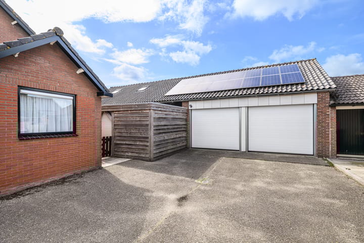 Foto 31 van Zuideinde 209