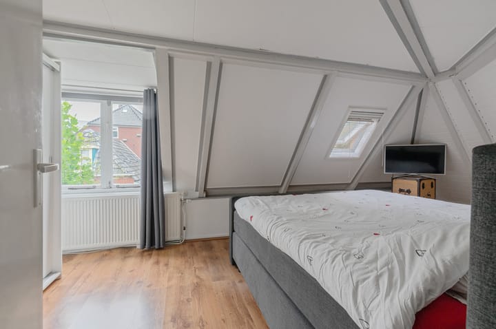 Foto 19 van Eerste Spoorstraat 39