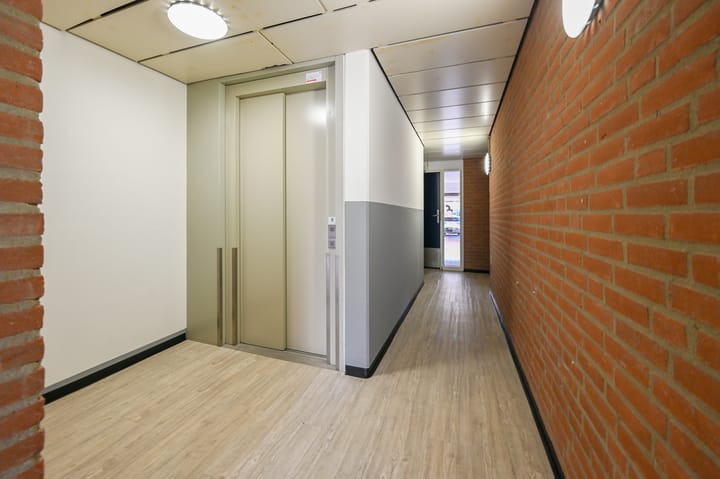 Foto 8 van Marshallplein 65