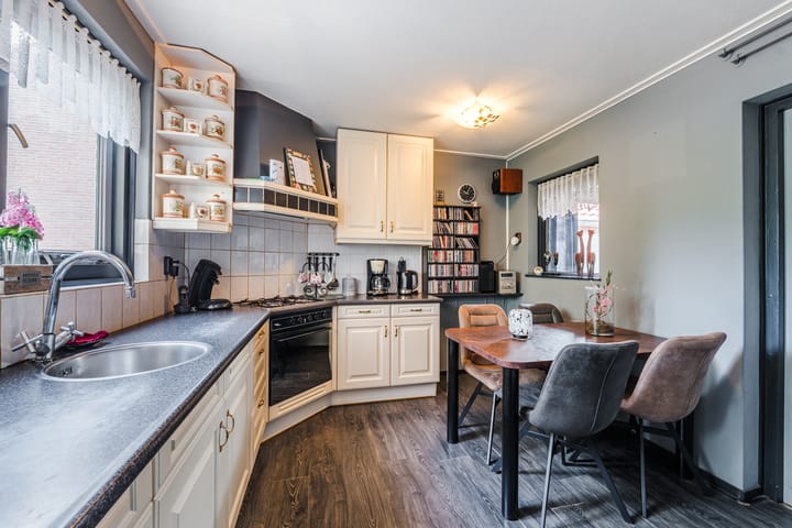 Foto 16 van Elzenlaan 8