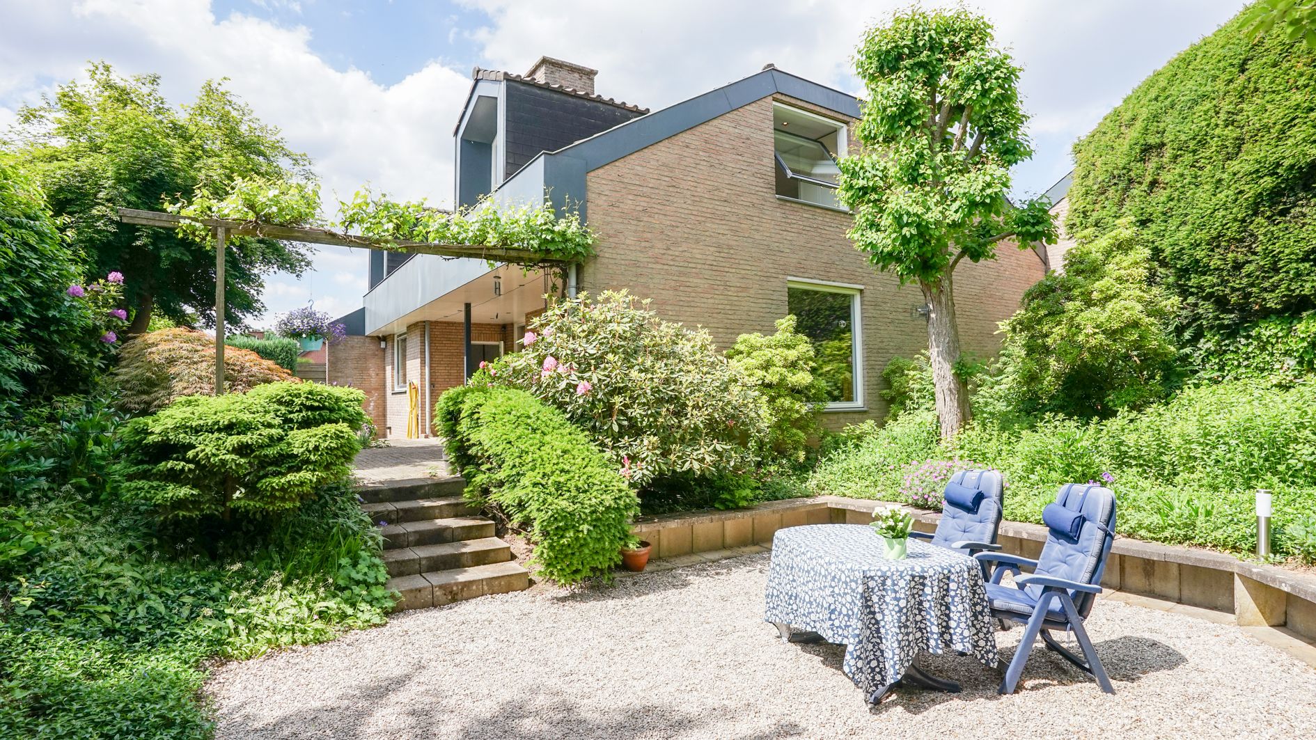 Holsterbeek, 18, Geleen, 6166JR, Limburg, Nederland 18