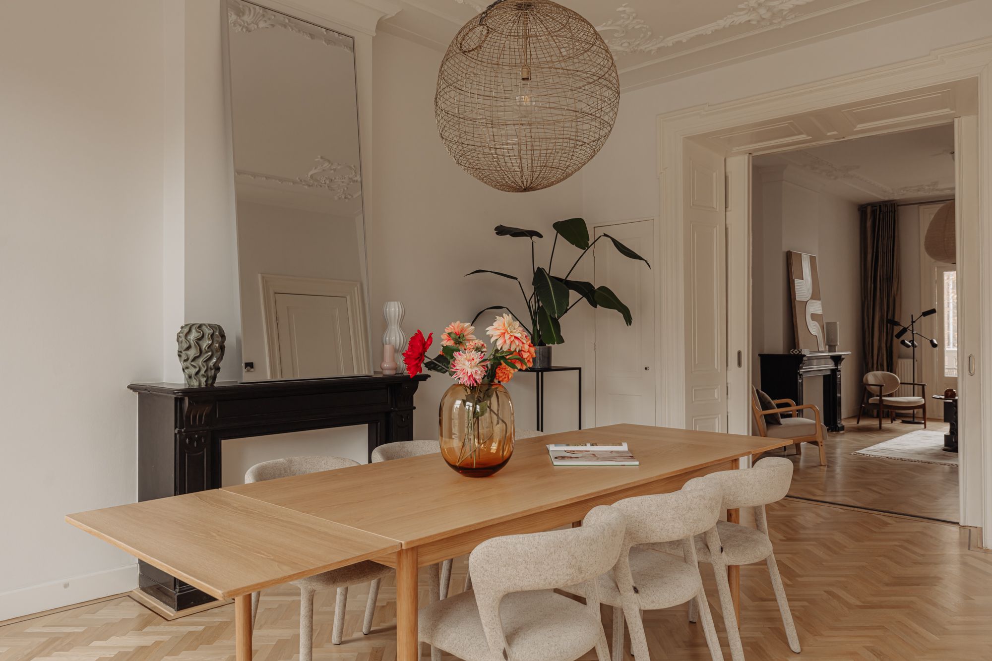 Photo 3 of Van Baerlestraat 142-2