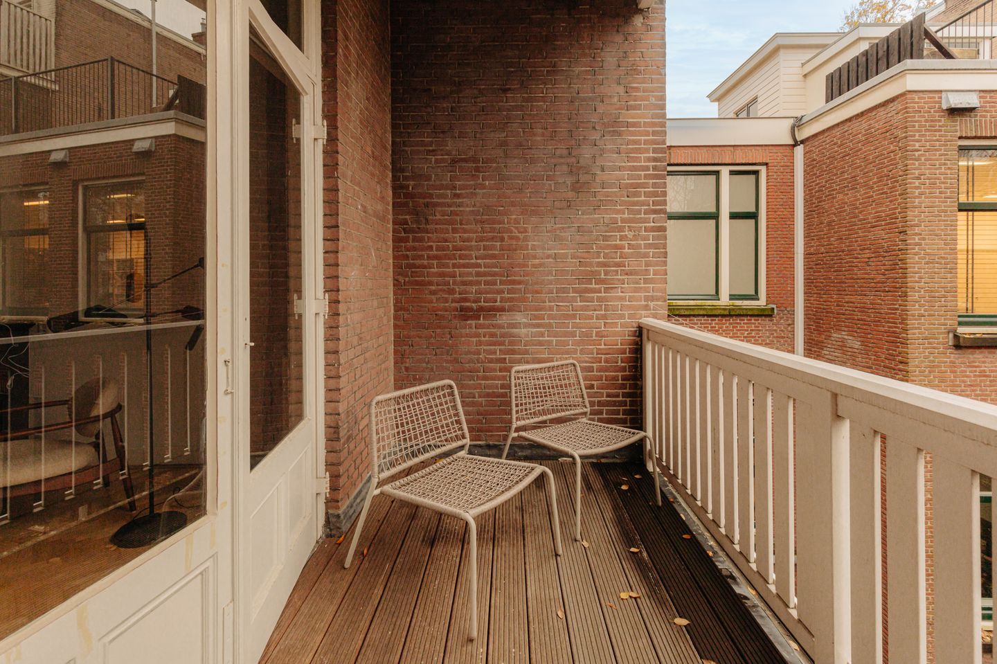 Photo 14 of Van Baerlestraat 142-2