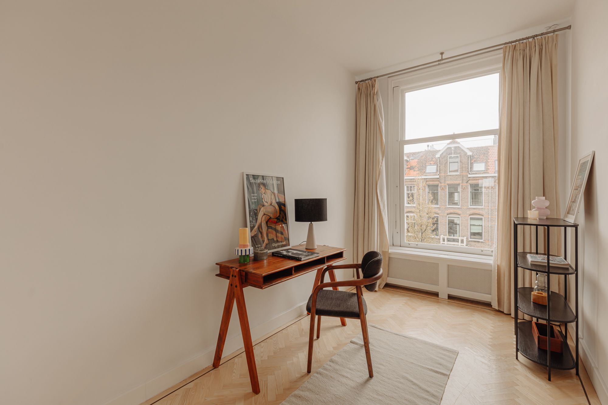 Photo 30 of Van Baerlestraat 142-2