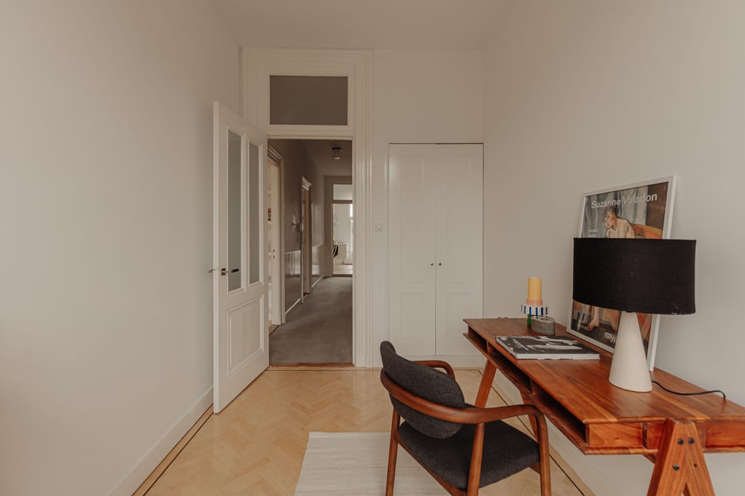 Photo 31 of Van Baerlestraat 142-2