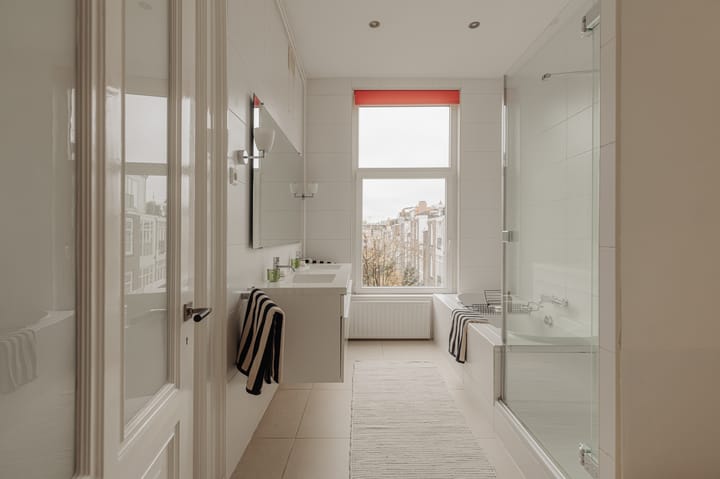 Foto 32 van Van Baerlestraat 142-2