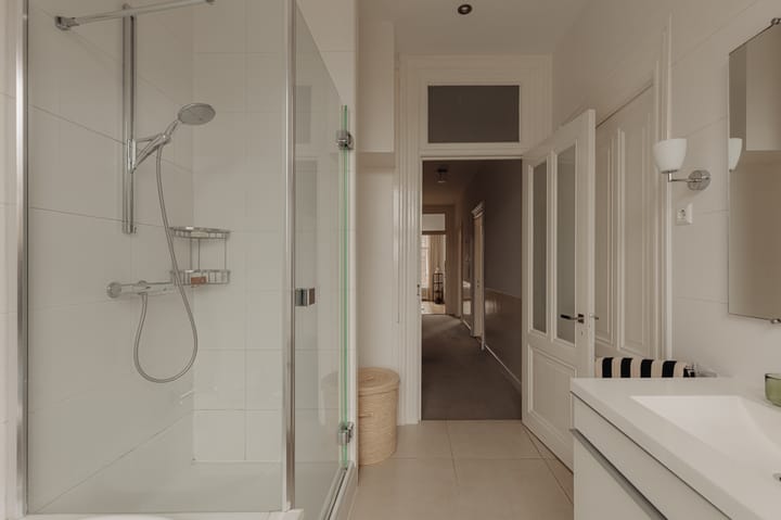 Foto 33 van Van Baerlestraat 142-2