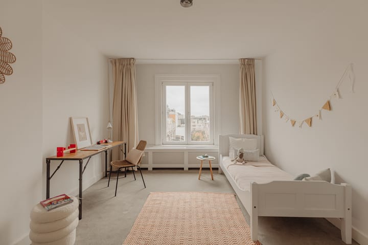 Foto 38 van Van Baerlestraat 142-2