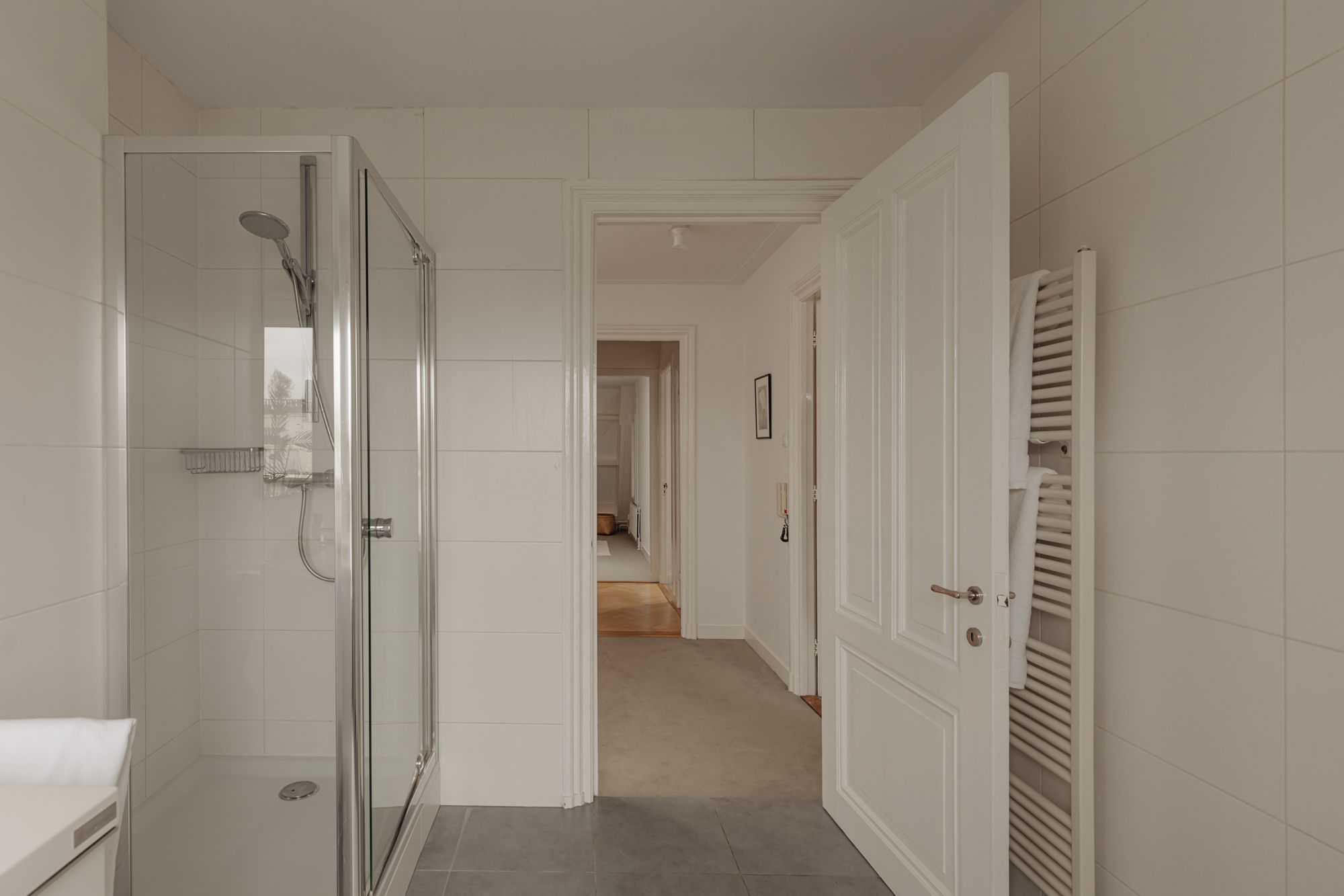 Photo 42 of Van Baerlestraat 142-2