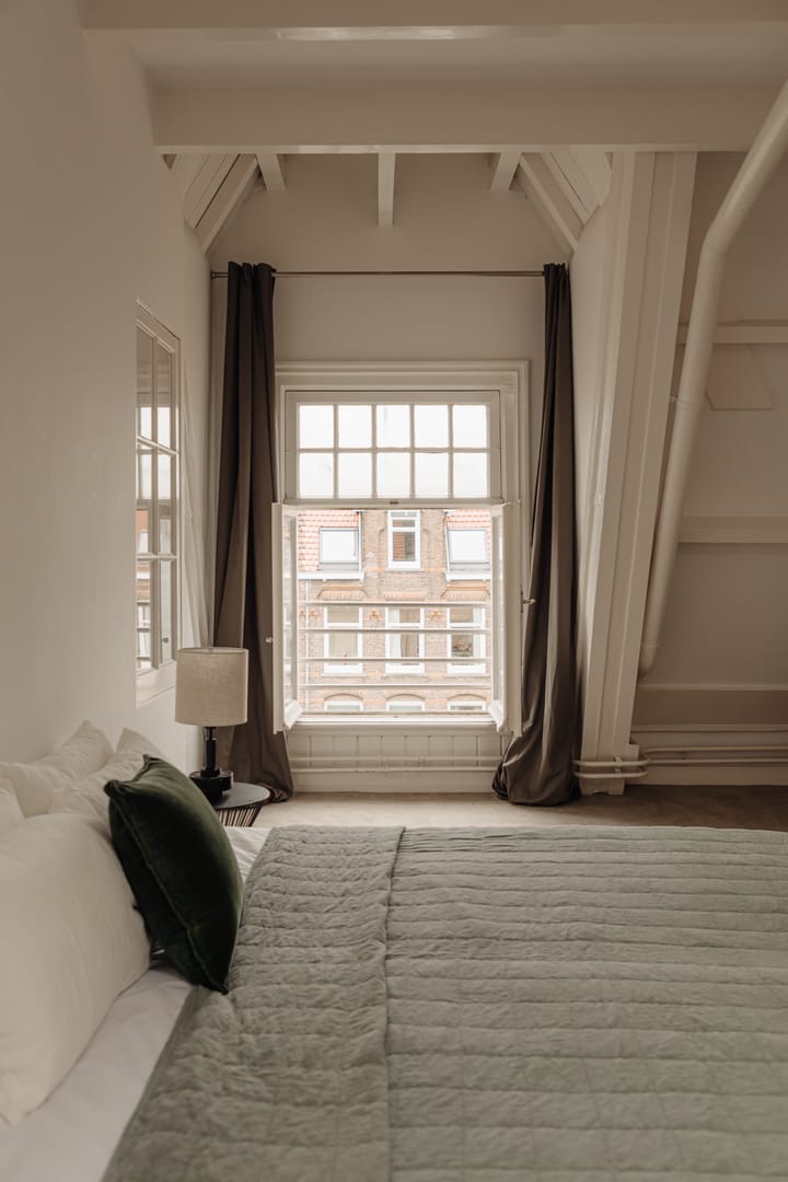 Foto 44 van Van Baerlestraat 142-2