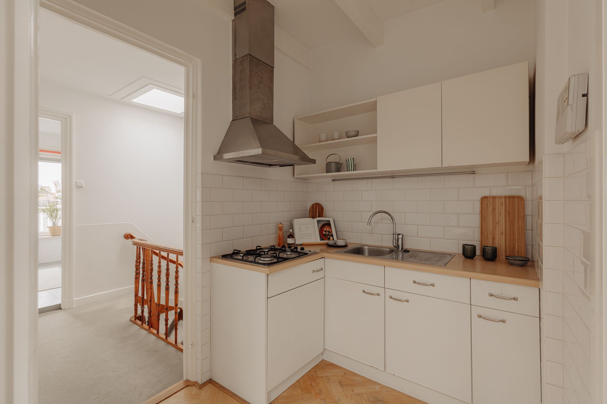 Photo 48 of Van Baerlestraat 142-2