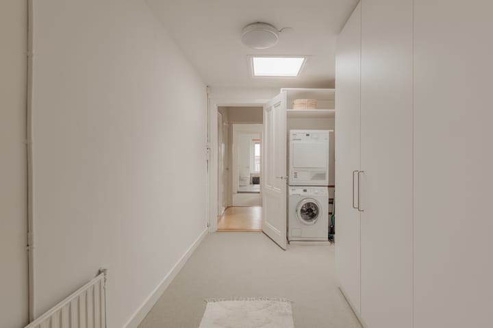 Foto 50 van Van Baerlestraat 142-2