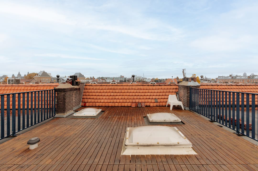 Photo 52 of Van Baerlestraat 142-2