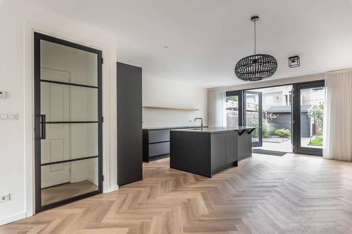 Photo 3 of Trompstraat 95