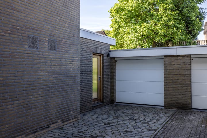 Photo 36 of Provincialeweg 50