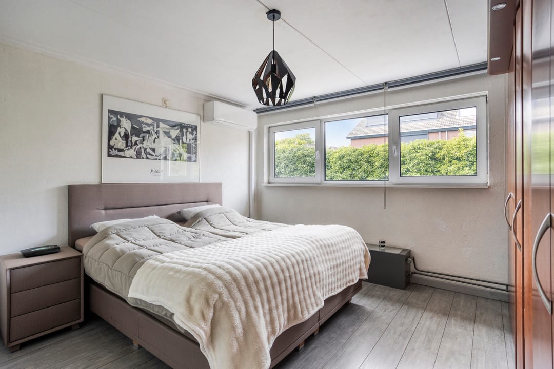 Photo 17 of Arthur van Schendelstraat 16