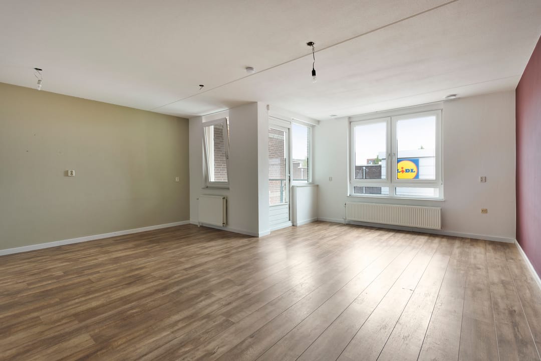 Photo 2 of Spoorstraat 5-F