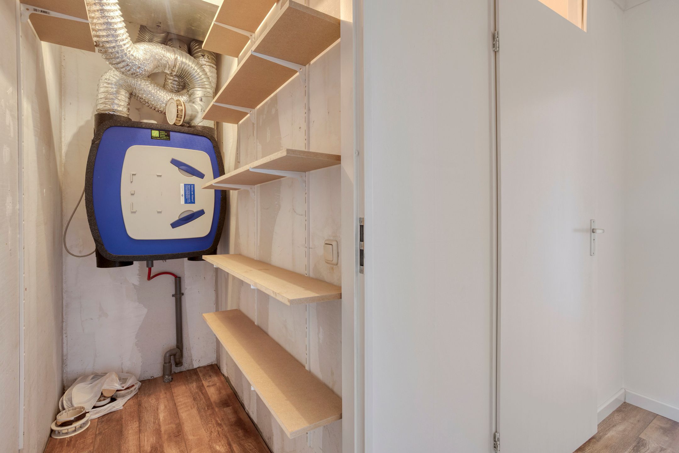 Photo 21 of Spoorstraat 5-F