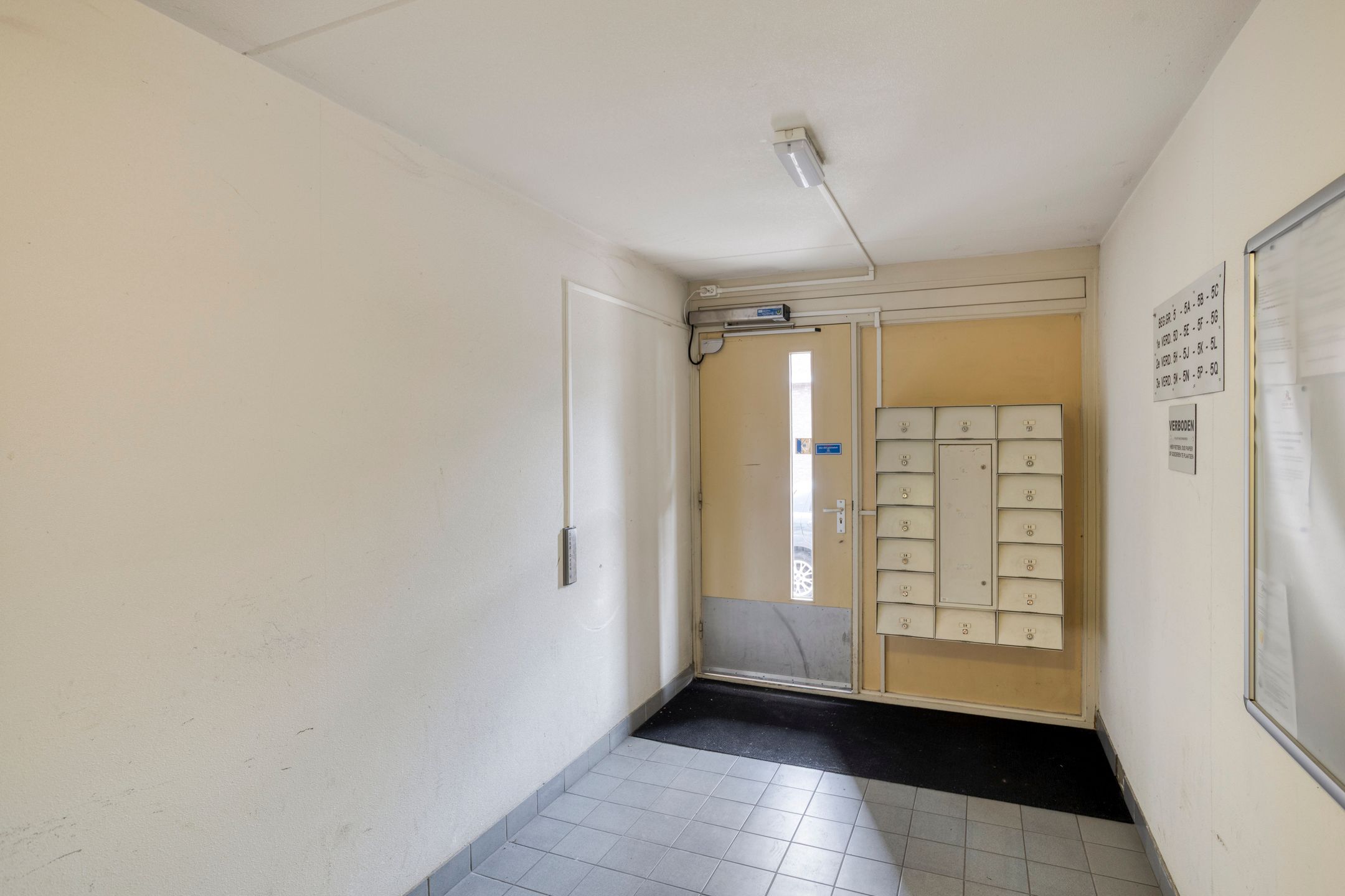 Photo 27 of Spoorstraat 5-F