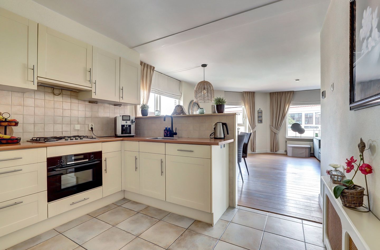 Foto 19 van Secretaris Varkevisserstraat 172