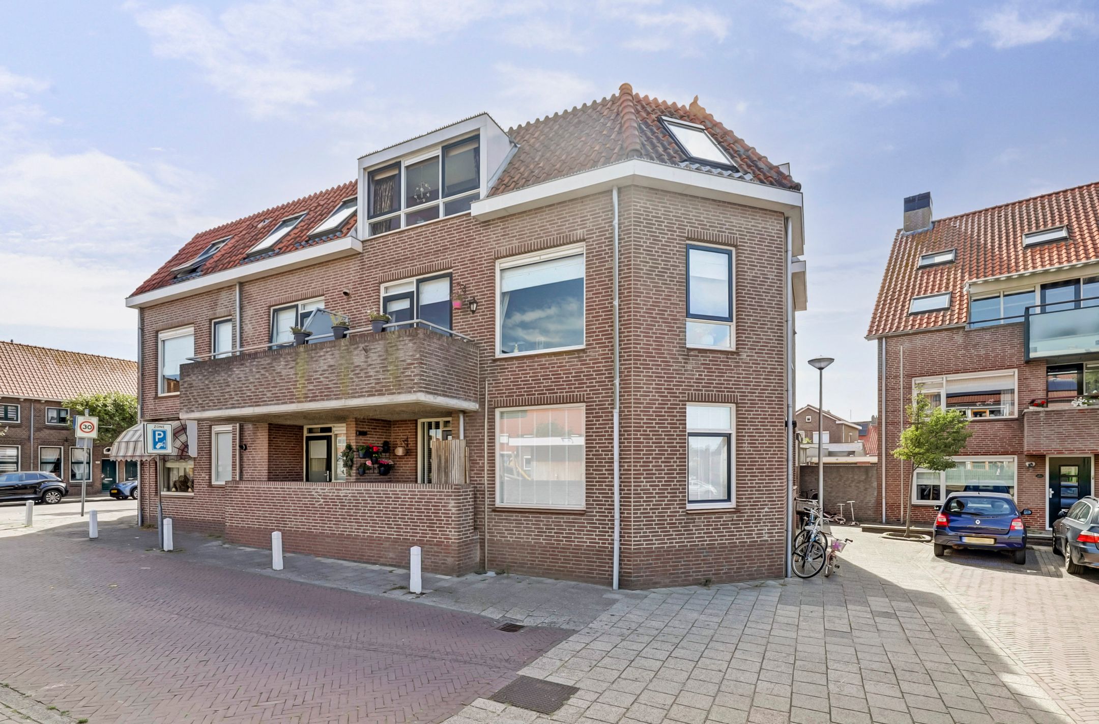 Foto 36 van Secretaris Varkevisserstraat 172