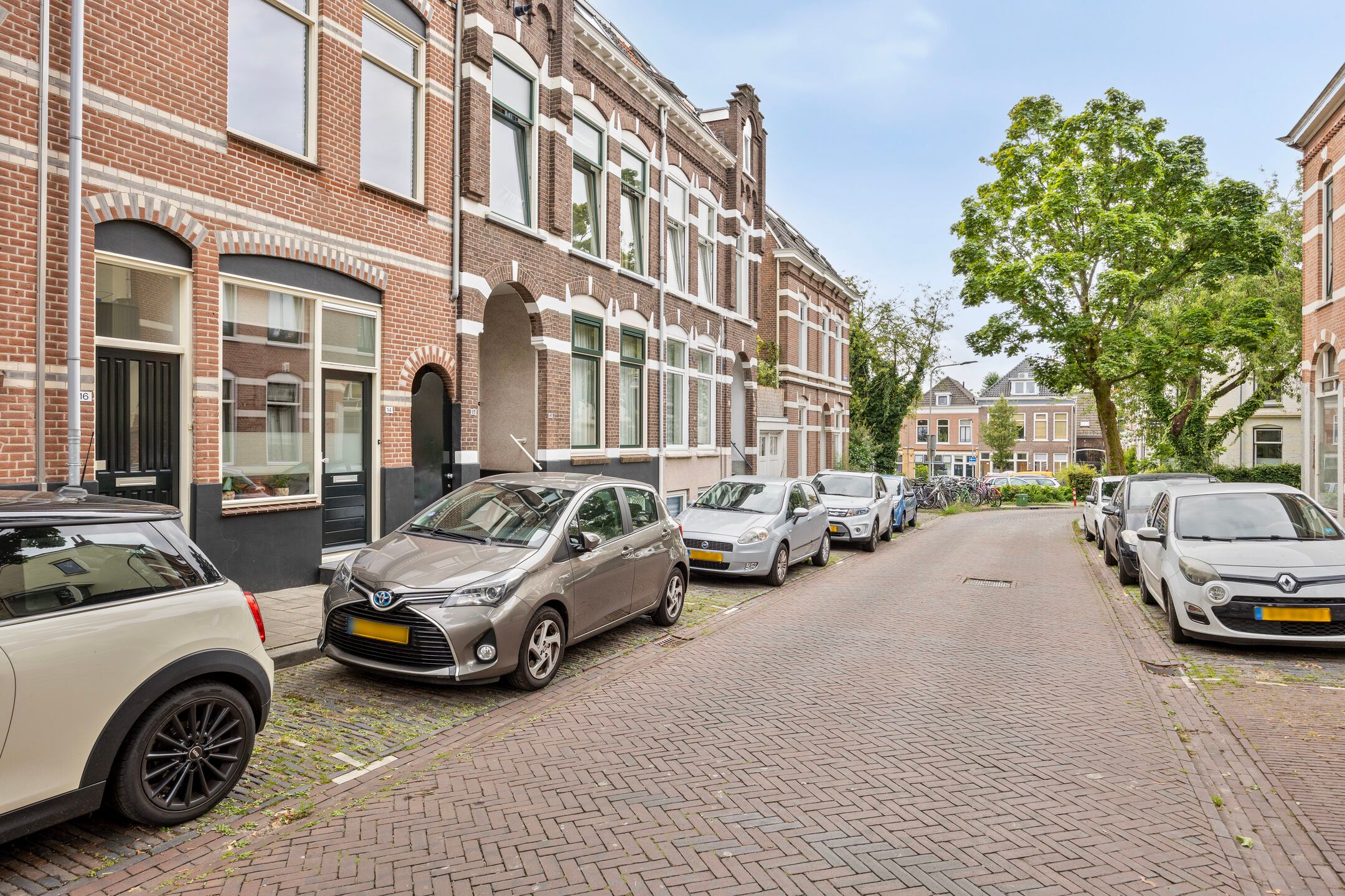 Foto 24 van Annastraat 16