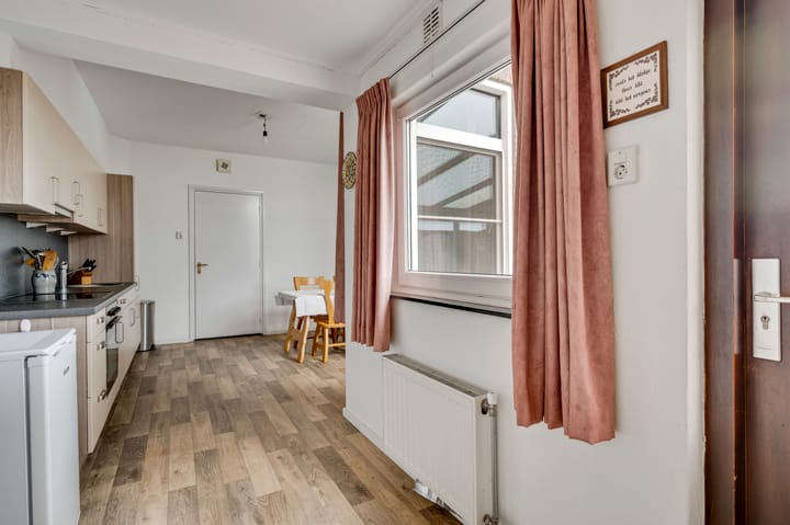 Photo 7 of Schoolstraat 9