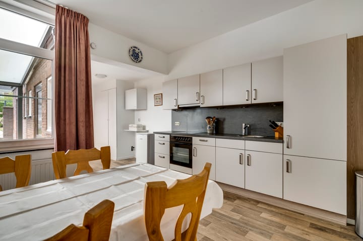 Photo 9 of Schoolstraat 9