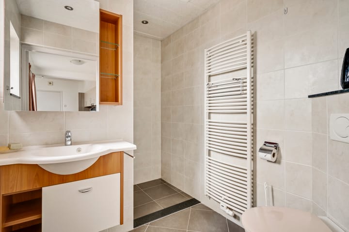 Photo 15 of Schoolstraat 9