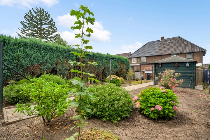 Photo 18 of Schoolstraat 9