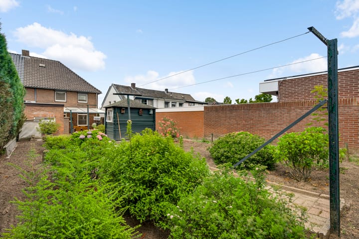 Photo 22 of Schoolstraat 9