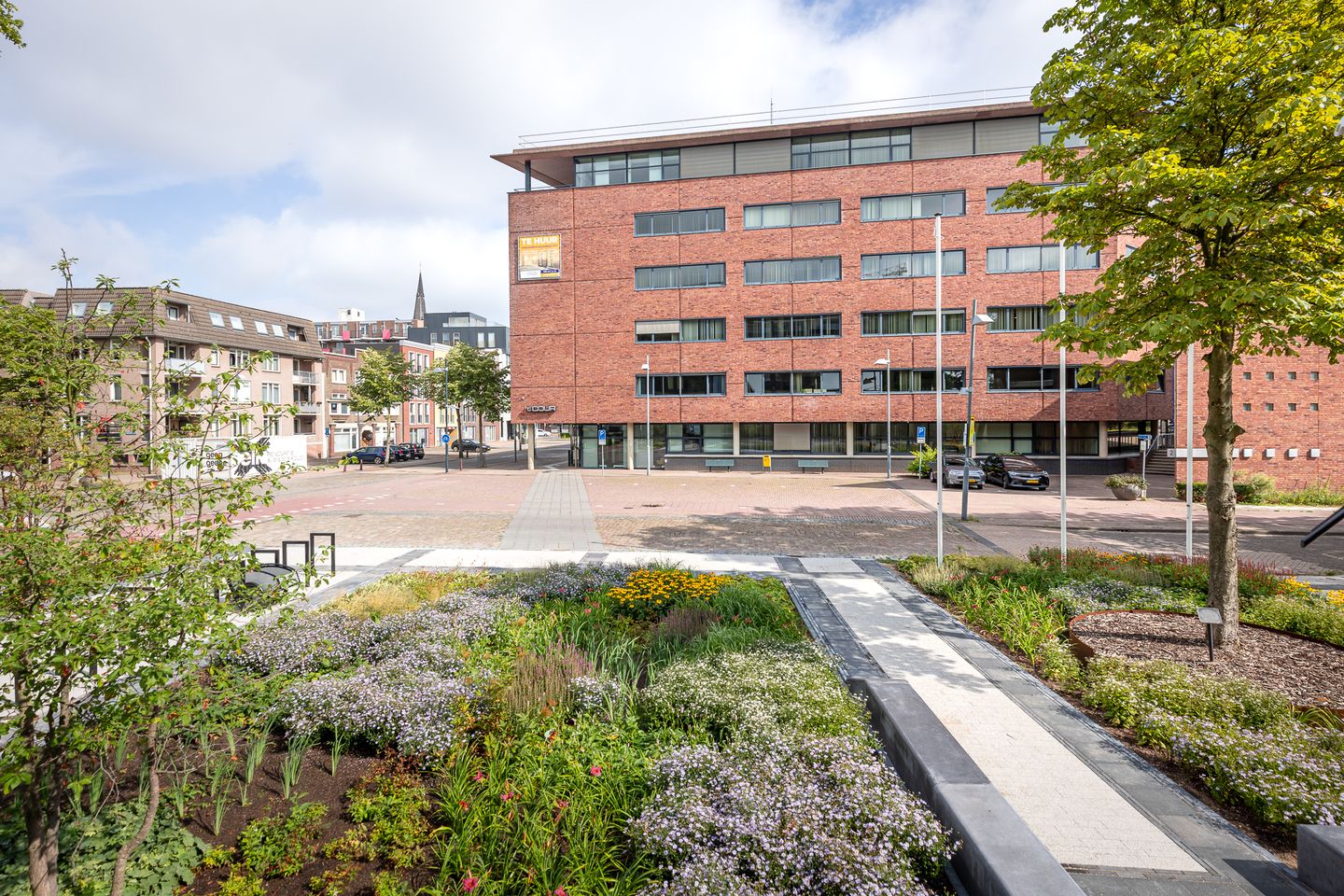 Bekijk foto 3 van Zuid Koninginnewal 4
